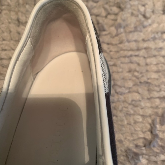 Women’s Burberry Navy slip Ins - Picture 6 of 9